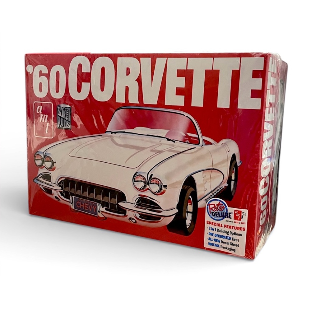 AMT 1960 Chevrolet Corvette 1:25 Scale Plastic Model Kit
